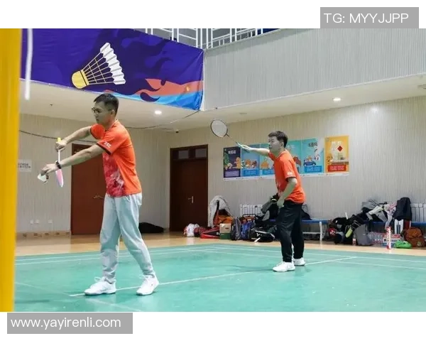 深圳羽毛球队总决赛精彩配合展现团队精神与默契之美 深圳羽毛球队总决赛精彩配合展现团队精神与默契之美